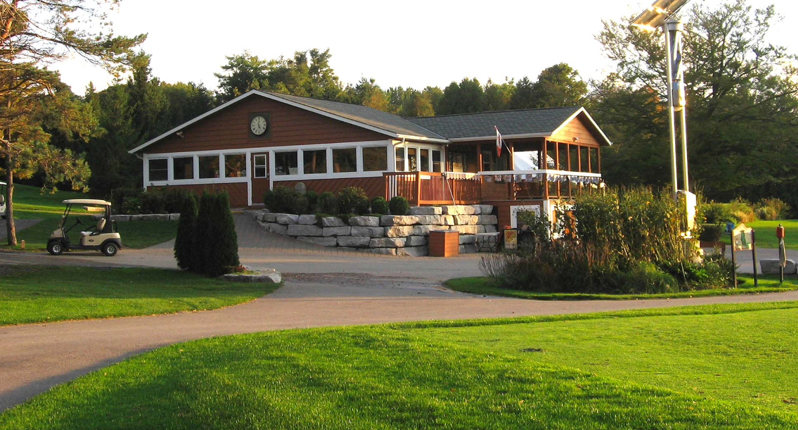Exterior photograph of country club.